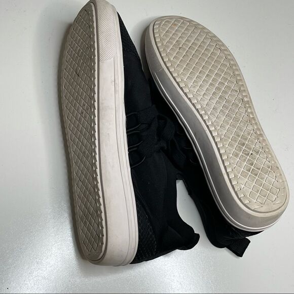 Women's size 7.5 Steve Madden Black Lancer Sneakers - Picture 9 of 9